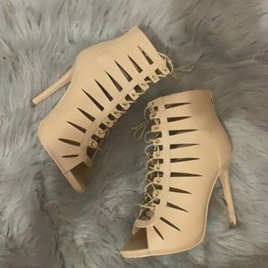 Size 7. Bone Color Heeled Booties.